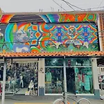 Los Muertos Hostal