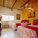 Hotel Posada De Roger
