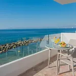Costa Sur Resort & Spa