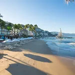 Playa Los Arcos