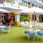 Los Arcos Suites