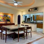 Villa Navarro: Marina Vallarta