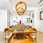 Bay View Grand Villa F4