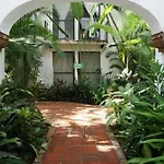 Centrally Located 1 Block From Beach, Quiet 2 Bedroom Condo With Pool