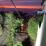 Estudio Y Terraza Con Vista Al Mar Por El Malecon