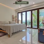 Nayri 406 Studio