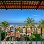Casa Ecuador, Gorgeous Ocean Views!