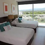 Peninsula Vallarta , Departamentos Piso 8 Y 10 Hacia El Mar