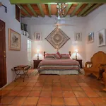 Casa Romance Escondido