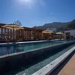 1 Bedroom Romantic Zone, Rooftop Pool & Parking