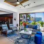 Ocean View 2Bd Retreat With Pool
