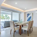 Beachfront X-Large Corner Unit-2 Bdr- Ocean View