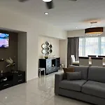 Apartments, Beach 10Min Drive, Shared Pool And Bbq