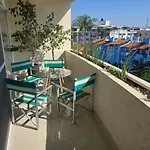 2Br Condo In Excellent Location Next To The Beach