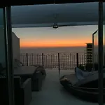 Ogovallarta, 2 Bedroom Beachfront With Double Balcony, Office, Bbq