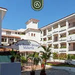 Amazing 2 Bedroom Condo Overlooking The Pool - Romantic Zone