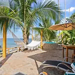 Panchos Paradise Cabana Parota