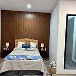 Newly Renovated Studio B2 With Patio Sleeps 2