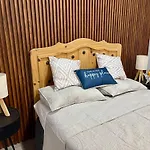 Newly Renovated Studio B2 With Patio Sleeps 2