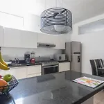 Cozy Apartment Near Malecon & Beach With Private Terrace