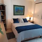 Los Muertos Escape