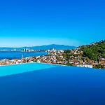Soho Pv - 106 Luxe Getaway In Pv