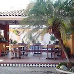 Hotel & Suites Coral