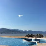 Condo Venetian Pv