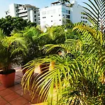 Vela Lounge & Hostel Pv - Male Only