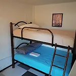 Vela Lounge & Hostel Pv - Male Only