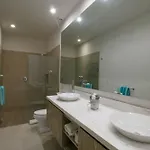Top Floor 2 Bedroom At Zenith