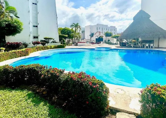 Best Location! Apartment W/ Pool
