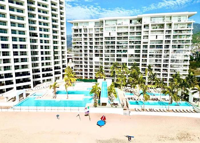 Harbor3008A Spectacular Beachfront Condo By Moikkarentals