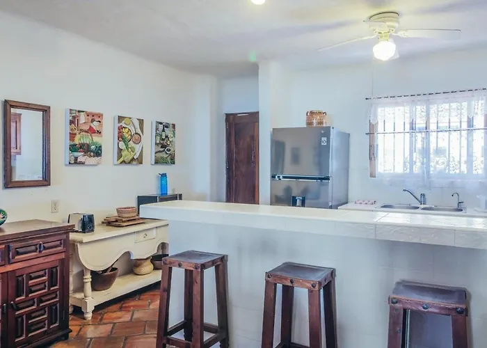 Ocean View 2Br Condo-Balcony-Beach-Pool