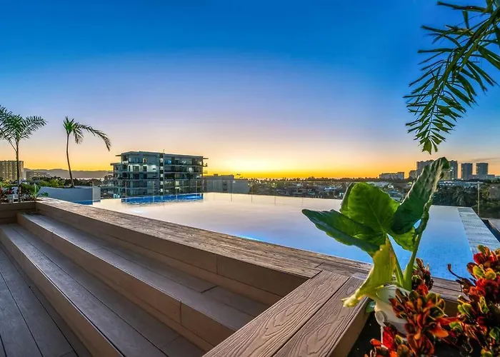 Plant Filled Apartment In Versalles
