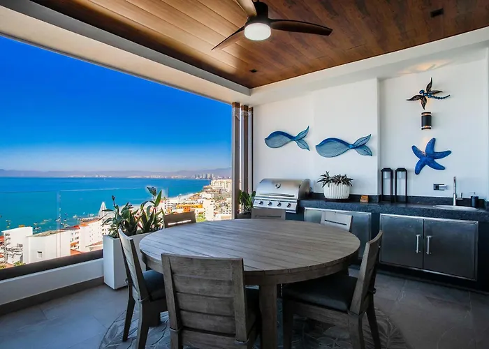 Ocean View 2Bd Retreat With Pool