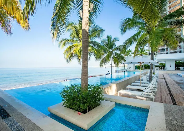Beachfront X-Large Corner Unit-2 Bdr- Ocean View