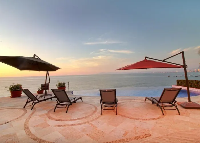 Modern Beachfront - Casa Caballito Del Mar