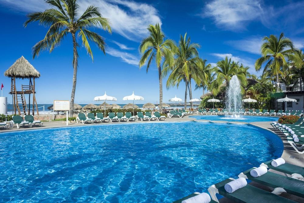 Ocean Breeze Nuevo Vallarta Hotel