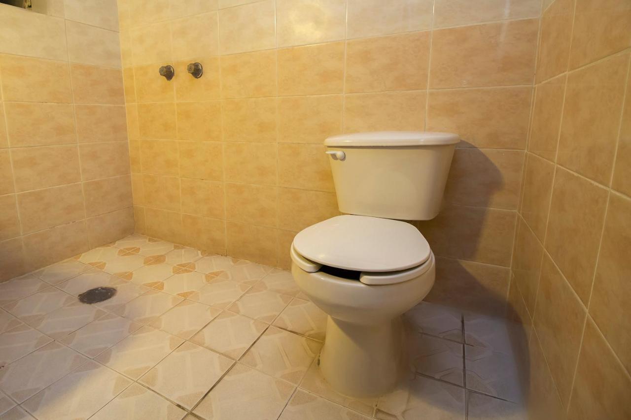 Oyo Cesar Hotel 2*