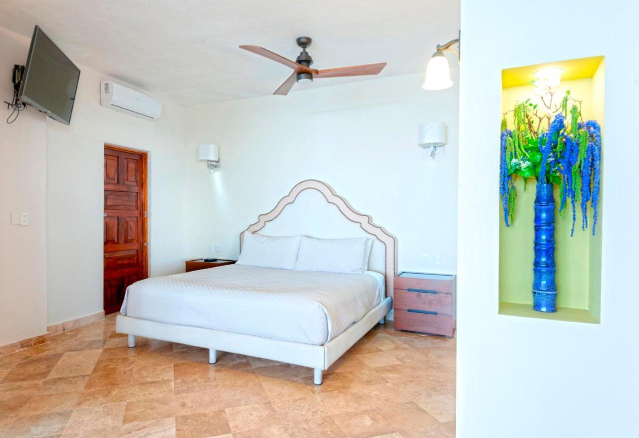 Vallarta Shores Apartahotel 4*