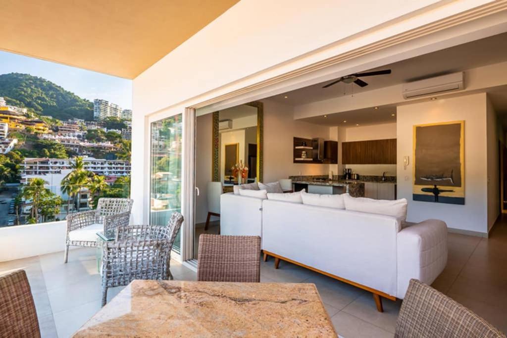 Zenith 601, Zona Romantica, 2 Balconies With Incredible Views, Rooftop Pool * Puerto Vallarta