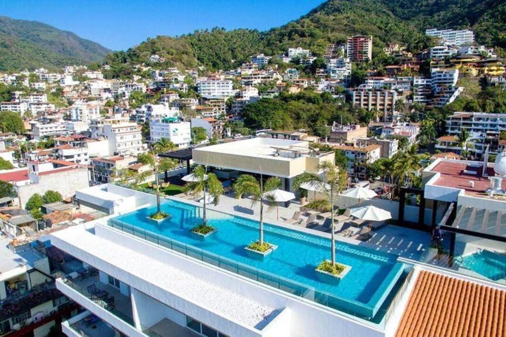 Apartamento Zenith 601, Zona Romantica, 2 Balconies With Incredible Views, Rooftop Pool
