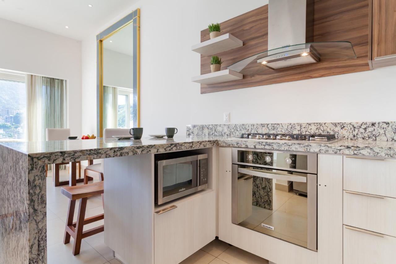 Apartamento Zenith 601, Zona Romantica, 2 Balconies With Incredible Views, Rooftop Pool *