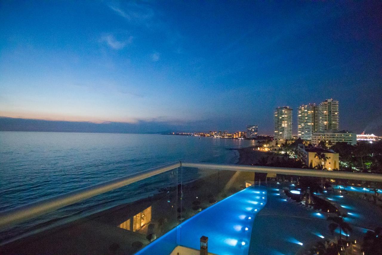 Luxury Peninsula Apartment *