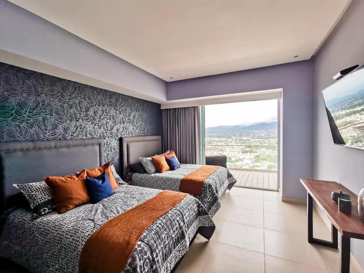 Icon Vallarta- Ph Rooftop With Jacuzzi! Puerto Vallarta