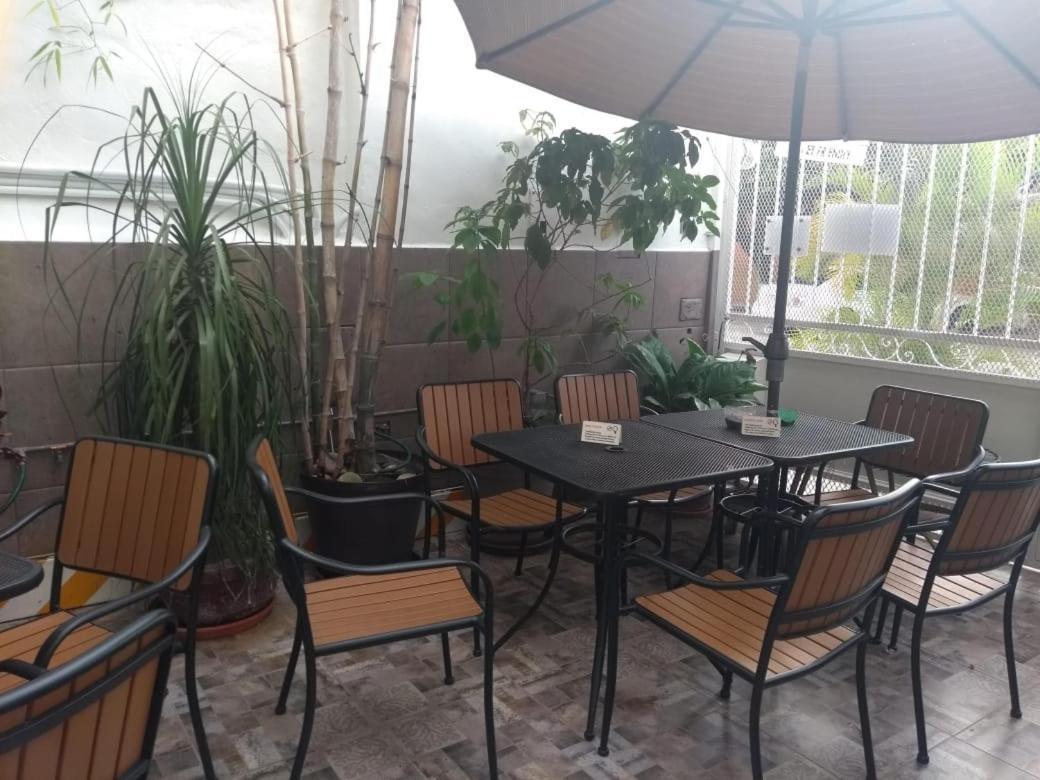 Casa Adriana Inn *