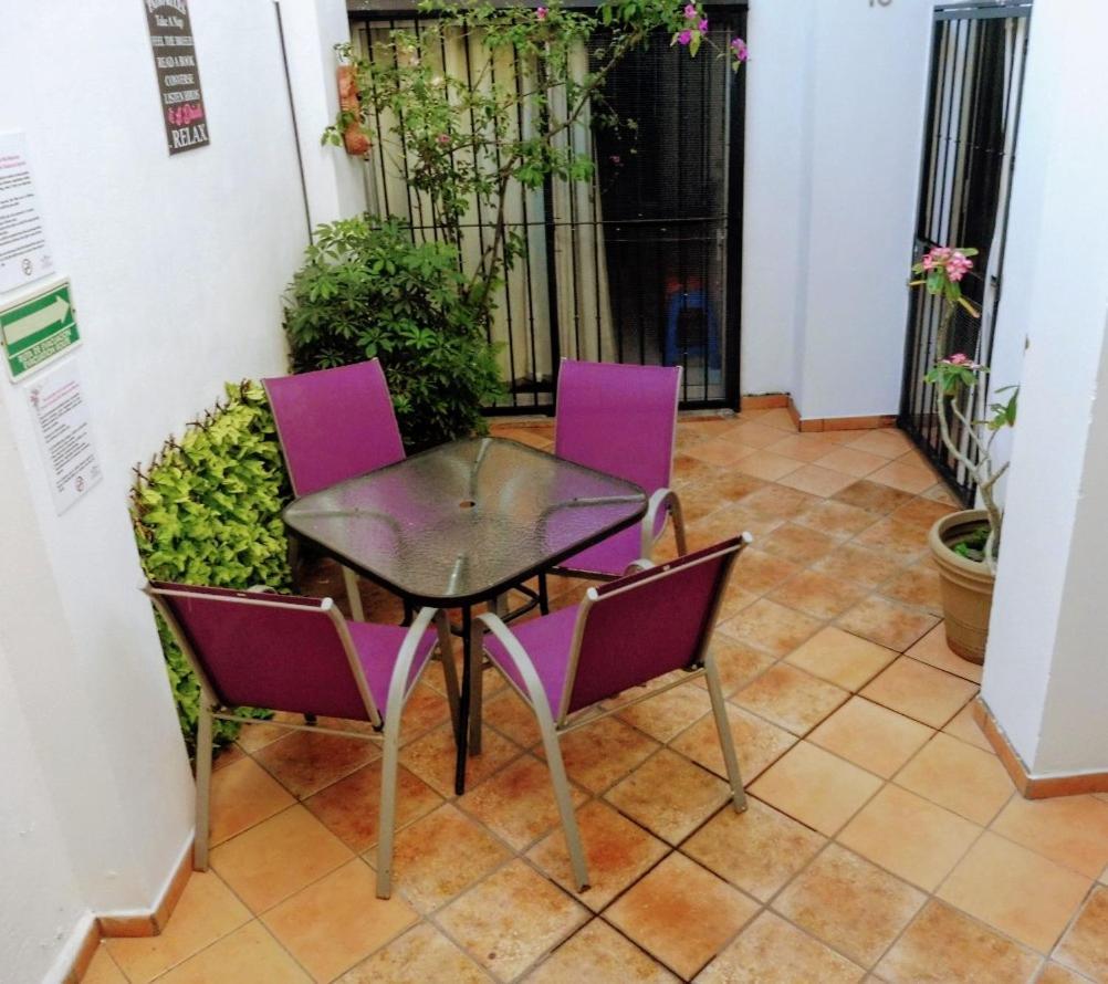 Casa Adriana Inn *