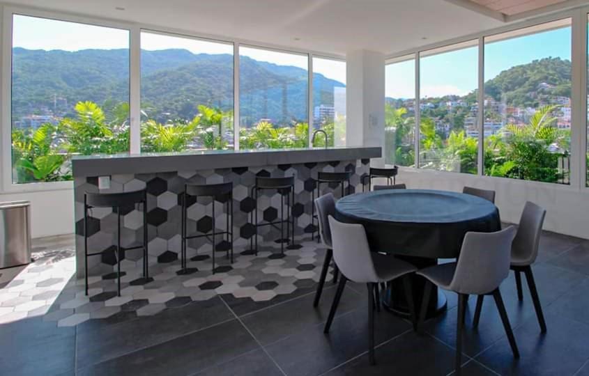 Condominio En Zona Romantica, Avida Residences Departamento 609 Apartment *