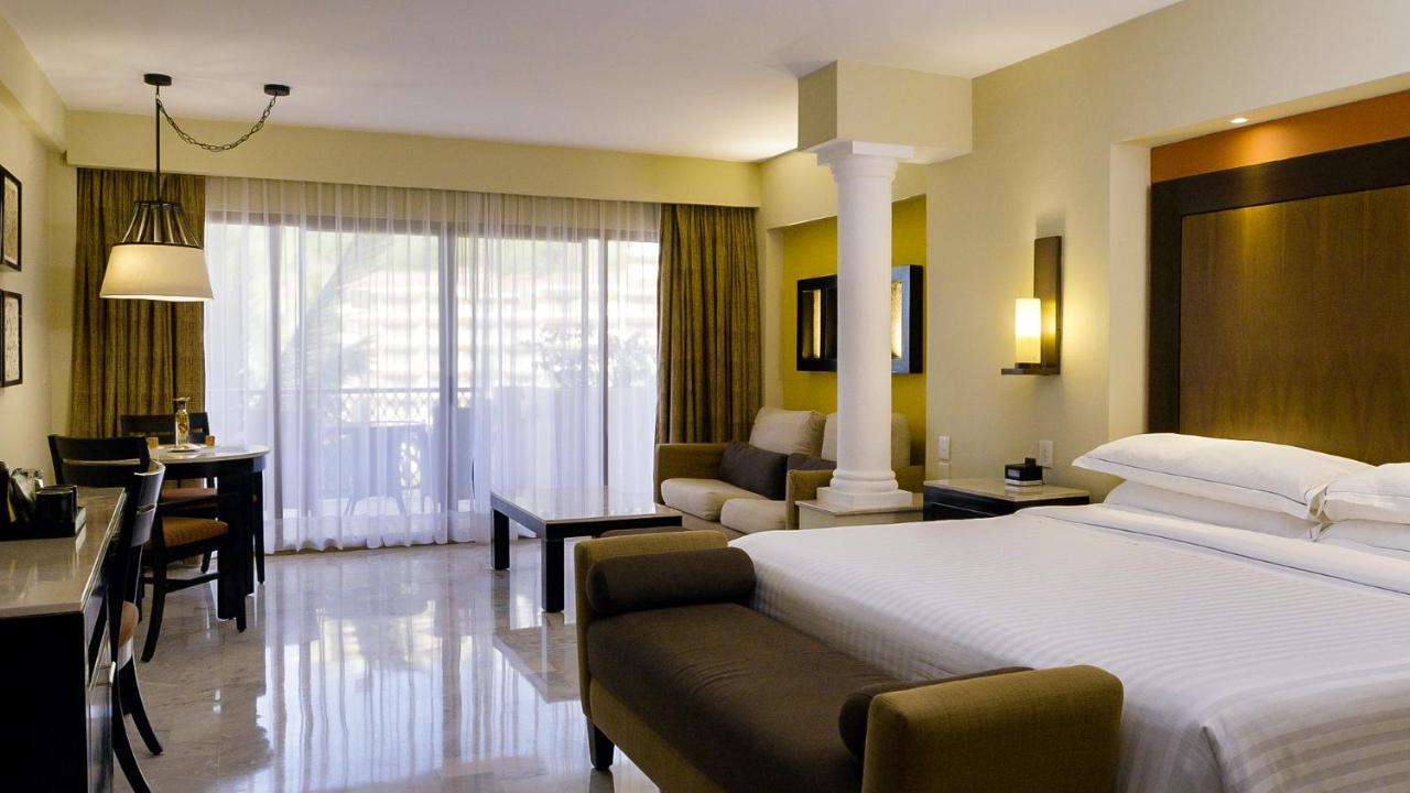Barcelo 4*